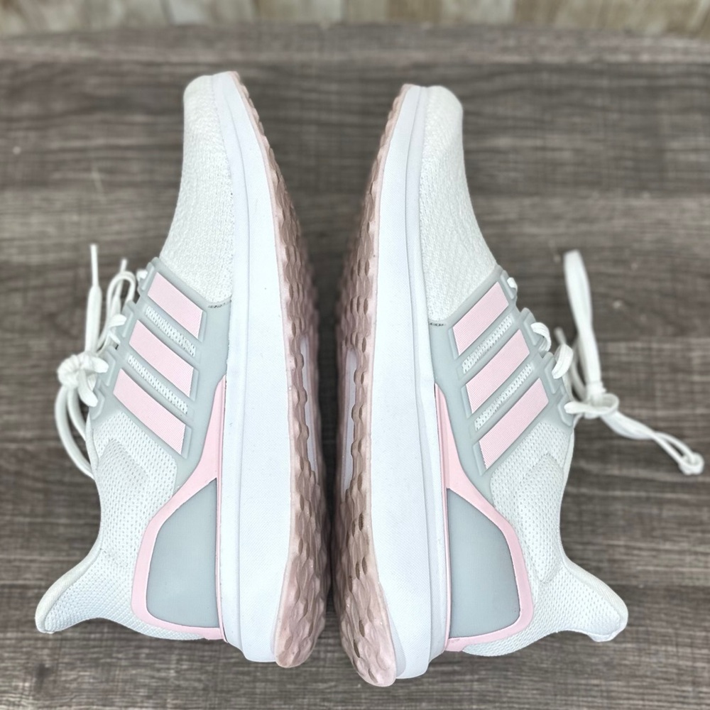 Adidas  UBounce DNA Sneakers in Cloud White/Clear Pink/Silver Metallic [S7170] - Picture 4 of 12